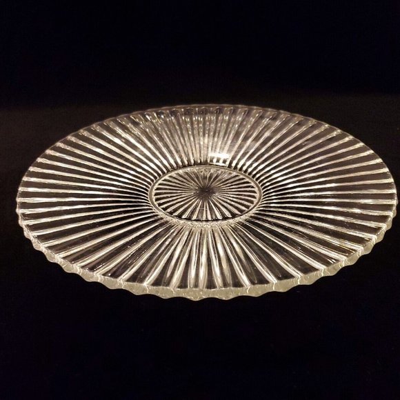 Beautiful Contemporary Round Clear Glass Serving Platter 11 1/2" Diameter - Picture 2 of 7